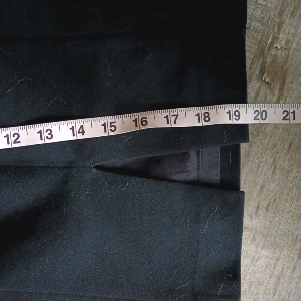 EXPRESS Basic Black Skirt - Picture 8 of 8